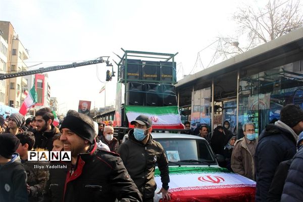 حضور مردم ولایتمدار تهران در مراسم راهپیمایی چهل و چهارمین سالگرد پیروزی انقلاب اسلامی