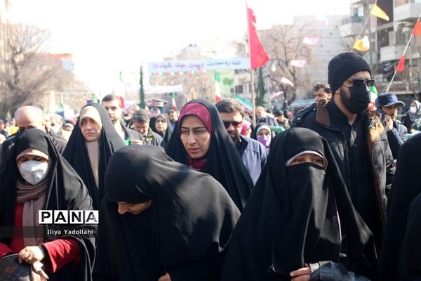 حضور مردم ولایتمدار تهران در مراسم راهپیمایی چهل و چهارمین سالگرد پیروزی انقلاب اسلامی