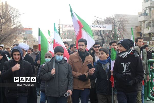 حضور مردم ولایتمدار تهران در مراسم راهپیمایی چهل و چهارمین سالگرد پیروزی انقلاب اسلامی