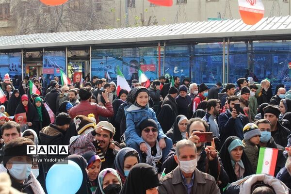 حضور مردم ولایتمدار تهران در مراسم راهپیمایی چهل و چهارمین سالگرد پیروزی انقلاب اسلامی
