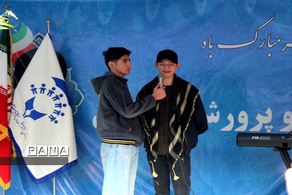 حضورفرهنگیان و دانش‌آموزان آموزش و پرورش استثنایی کشور درراهپیمایی 22 بهمن