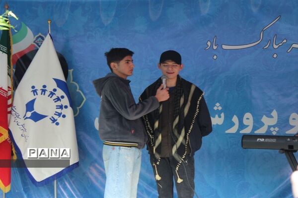 حضورفرهنگیان و دانش‌آموزان آموزش و پرورش استثنایی کشور درراهپیمایی 22 بهمن