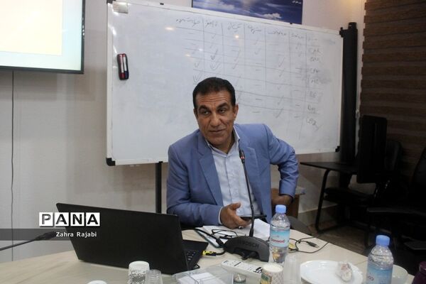 نشست استانی مدیران دبیرستان‌های غیر دولتی دوره دوم متوسطه نظری استان بوشهر