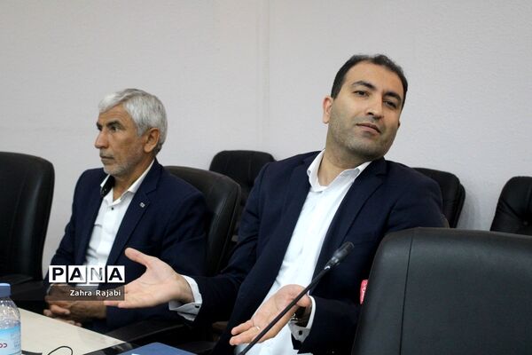 نشست استانی مدیران دبیرستان‌های غیر دولتی دوره دوم متوسطه نظری استان بوشهر