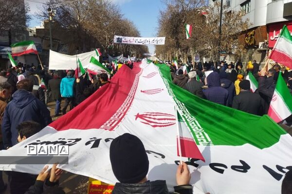 فعالیت‌های بسیج دانش‌آموزی در راهپیمایی 22 بهمن