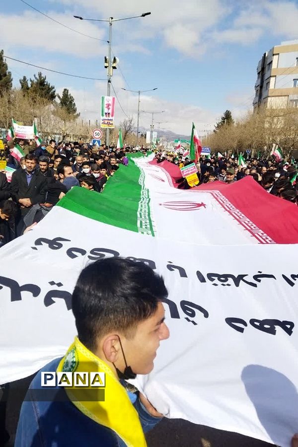 فعالیت‌های بسیج دانش‌آموزی در راهپیمایی 22 بهمن