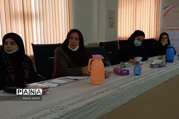 برگزاری جلسه کمیته هدایت تحصیلی ویژه مشاوران در آموزش و پرورش رودهن