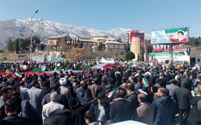 شور و اشتیاق دهه نودی و هشتادی‌ها در راهپیمایی ۲۲ بهمن لرستان/فیلم