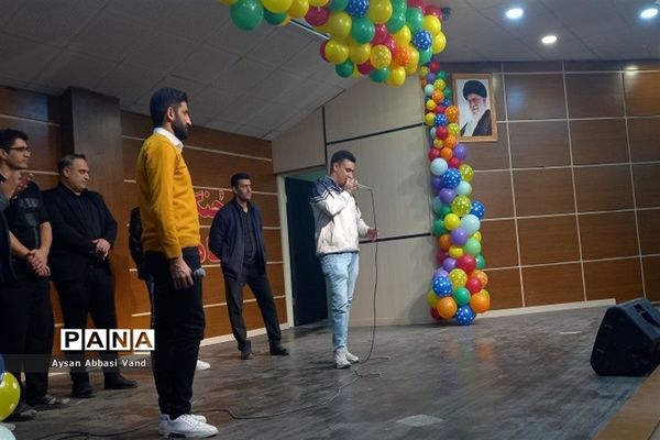 برگزاری نمایش جنگ شادی درشهرستان قرچک