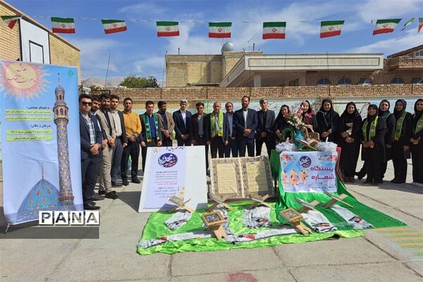 تجدید بیعت دانش‌آموزان داراب با امان زمان (عج) در همایش پسران آفتاب