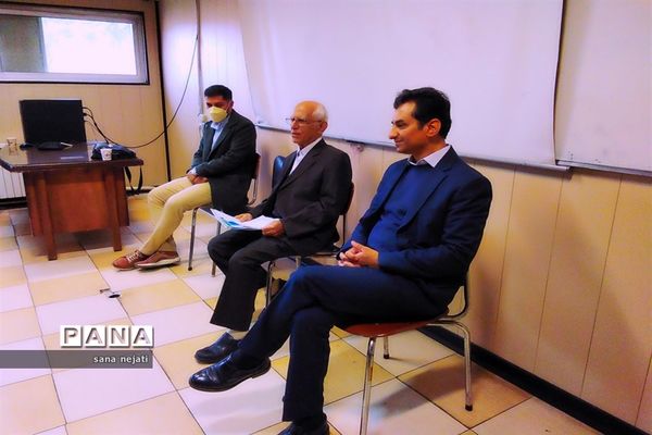 بازدید دانش‌آموزان برگزیده مسابقات پژوهش سراهای دانش‌آموزی از دانشگاه کشاورزی استان فارس