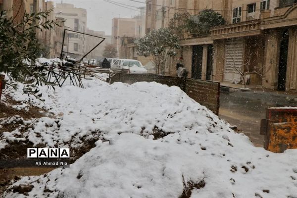 بارش برف در قم