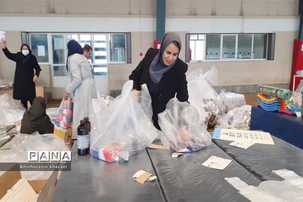 توزیع اقلام ورزشی و بهداشتی در سالن دوومیدانی برادران شهید مظفر ملارد