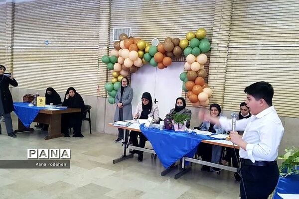 برگزاری مراسم پاسداشت زبان و ادبیات فارسی در دبستان پسرانه سما یک رودهن