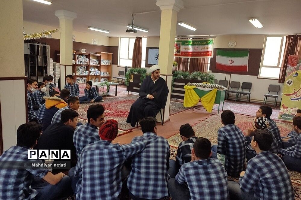 برگزاری جلسات مرجع‌شناسی و اهمیت آن  در مدرسه شهید بهشتی رودهن