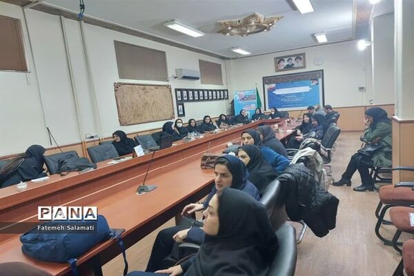 سومین کارگاه توانمندسازی درس تفکر و سبک زندگی دراسلامشهر