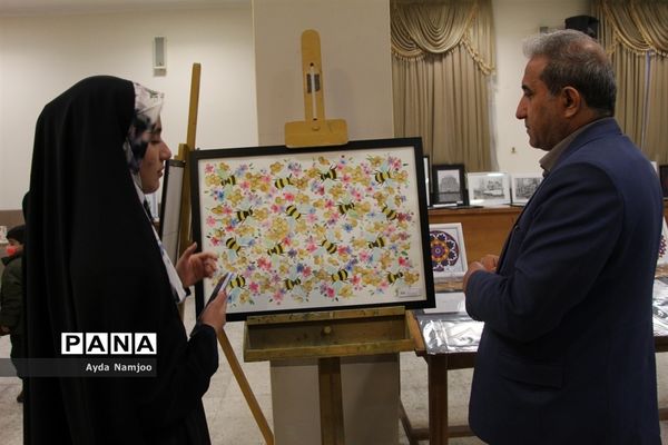 نمایشگاه دستاورد‌های دانش‌آموزی هنرستان دخترانه مهر جهرم