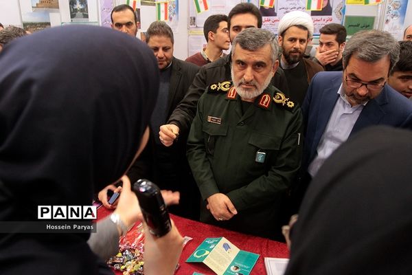 نمایشگاه دستاوردها و طرح‌های پژوهشی برتر دانش‌آموزان سمپاد