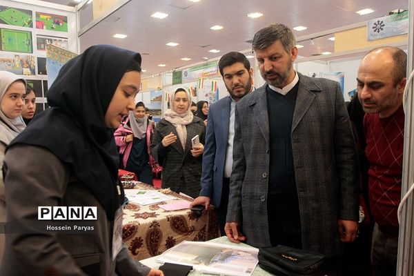 نمایشگاه دستاوردها و طرح‌های پژوهشی برتر دانش‌آموزان سمپاد