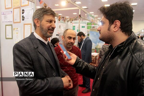 نمایشگاه دستاوردها و طرح‌های پژوهشی برتر دانش‌آموزان سمپاد