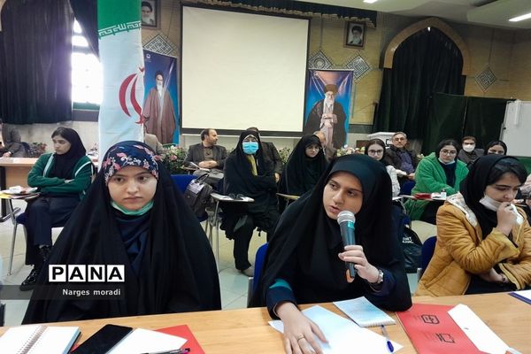 حضور دانش‌آموزان مدارس استعدادهای درخشان ملارد در نشست دانش‌آموزی علم نافع