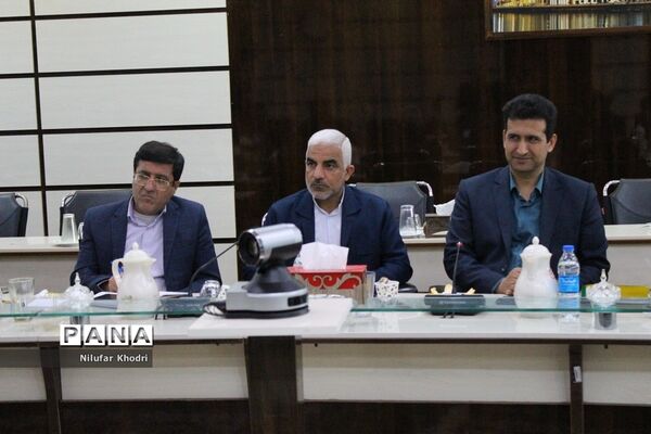 نشست شورای معاونان آموزش و پرورش استان بوشهر