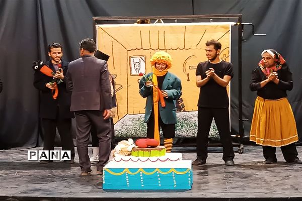 نمایش «شازده‌کوچولو و عمونقّال» در یزد