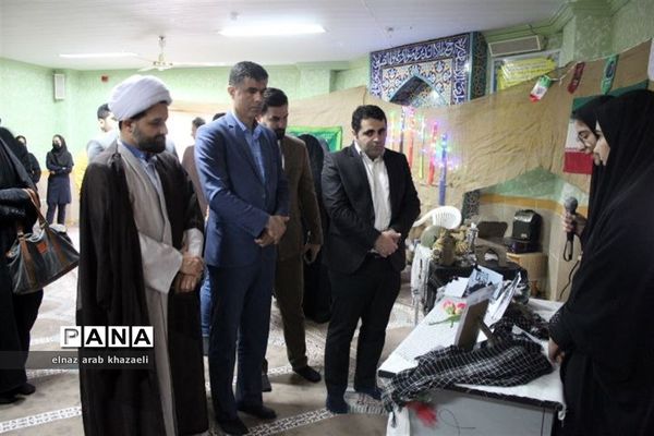 نمایشگاه مدرسه انقلاب در میاندورود