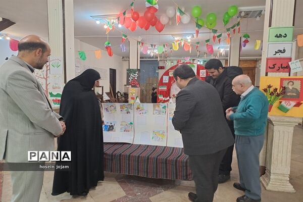پویش پرچم؛ نمایشگاه دست‌سازه‌های دانش‌آموزان در کانون فرهنگی سلمان