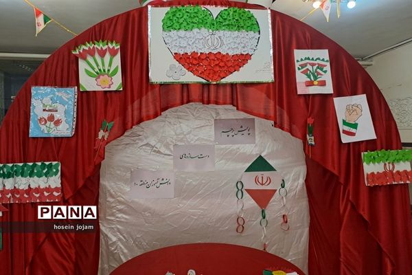 پویش پرچم؛ نمایشگاه دست‌سازه‌های دانش‌آموزان در کانون فرهنگی سلمان