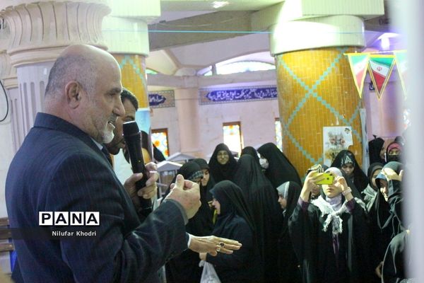 اعزام دانش‌آموزان دختر شهرستان بوشهر به مناطق عملیاتی جنوب