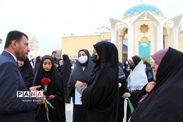 اعزام دانش‌آموزان دختر شهرستان بوشهر به مناطق عملیاتی جنوب