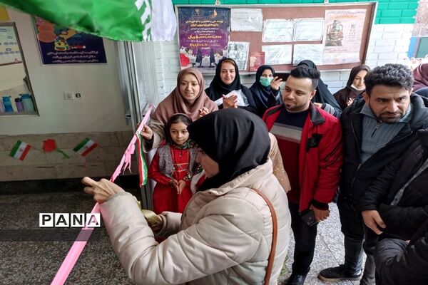مراسم افتتاح مدرسه پروین اعتصامی به عنوان خانه محیط زیست