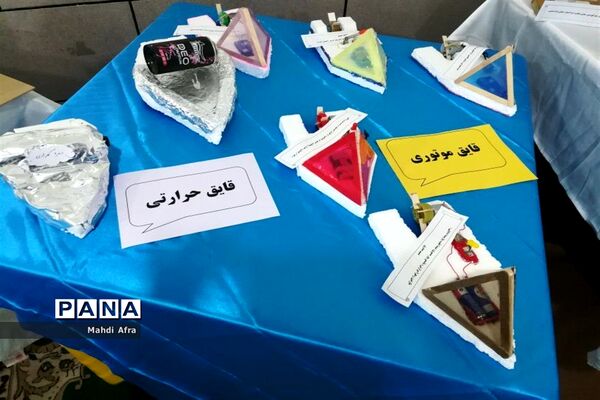 افتتاح نمایشگاه شوق پیشرفت در دبیرستان شاهد هدی شهرستان بهبهان