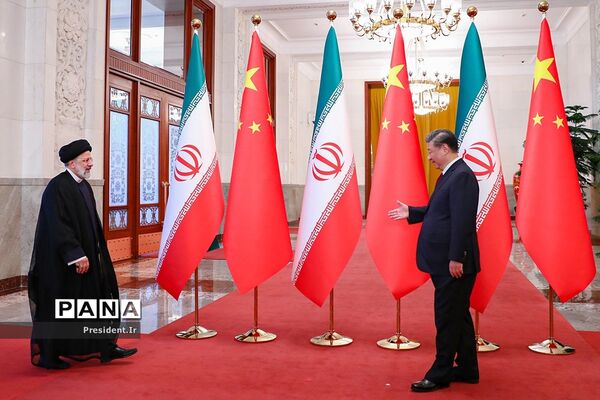 اولین روز سفر رییس جمهوری به چین