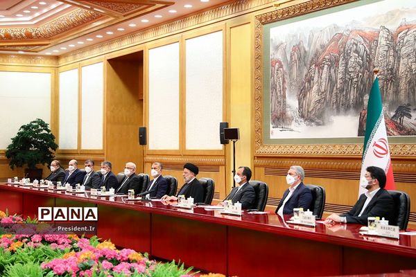 اولین روز سفر رییس جمهوری به چین