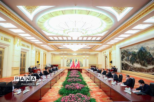 اولین روز سفر رییس جمهوری به چین