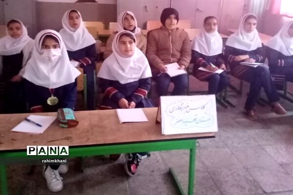 استقبال گسترده دانش‌آموزان سروستان از کلاس‌های آموزش خبرنگاری خبرگزاری پانا فارس
