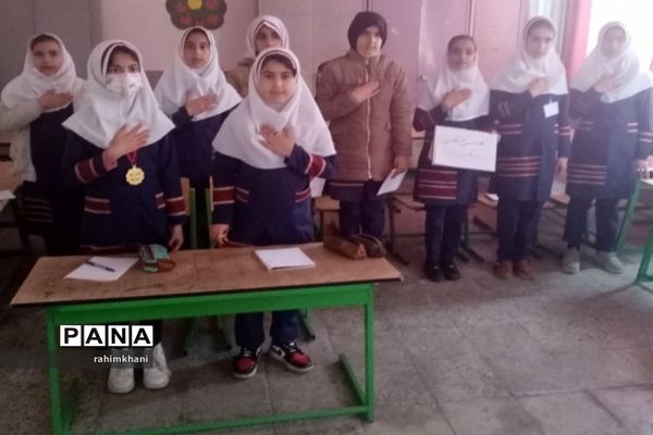 استقبال گسترده دانش‌آموزان سروستان از کلاس‌های آموزش خبرنگاری خبرگزاری پانا فارس