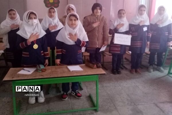 استقبال گسترده دانش‌آموزان سروستان از کلاس‌های آموزش خبرنگاری خبرگزاری پانا فارس