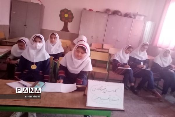 استقبال گسترده دانش‌آموزان سروستان از کلاس‌های آموزش خبرنگاری خبرگزاری پانا فارس