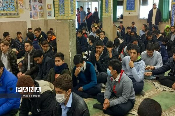 مراسم تشیع شهید گمنام در دبیرستان فرهنگ شهید رحیم احدزاده منطقه 4