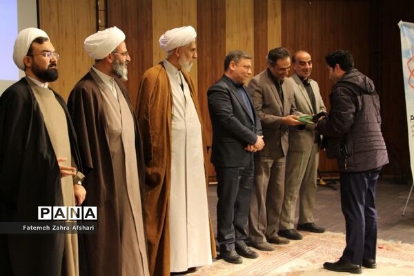 برگزاری اجلاسیه سراسری نماز دانش‌آموزان در سمنان