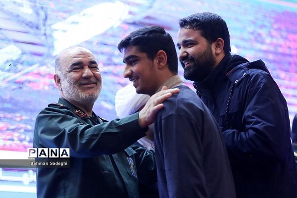 اختتامیه بیست و نهمین دوره مسابقات قرآن و عترت بسیج