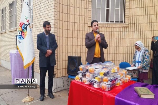 اهدای ۱۰ کاروان حاوی اقلام ورزشی و بهداشتی به مدارس پاکدشت