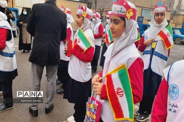اهدای ۱۰ کاروان حاوی اقلام ورزشی و بهداشتی به مدارس پاکدشت