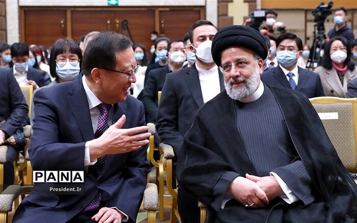 نشست مدیران شرکت‌های بزرگ تجاری چین‌ با آیت‌الله رئیسی