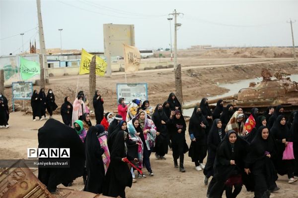 بازدید دانش‌آموزان اردوهای راهیان‌نوراز منطقه جنگی