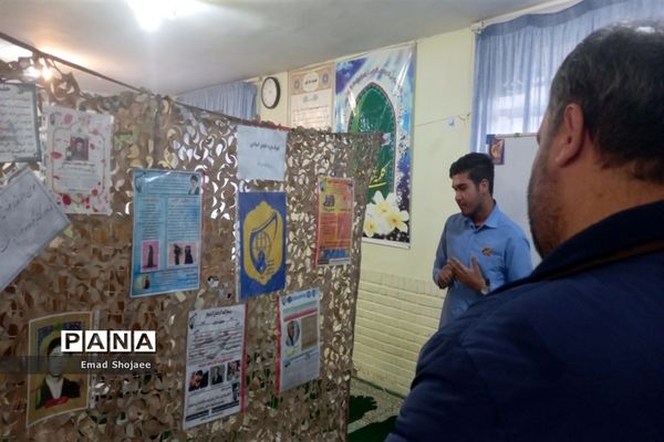 افتتاح نمایشگاه مدرسه انقلاب دبیرستان نمونه آیت الله خامنه‌ای، کاشمر