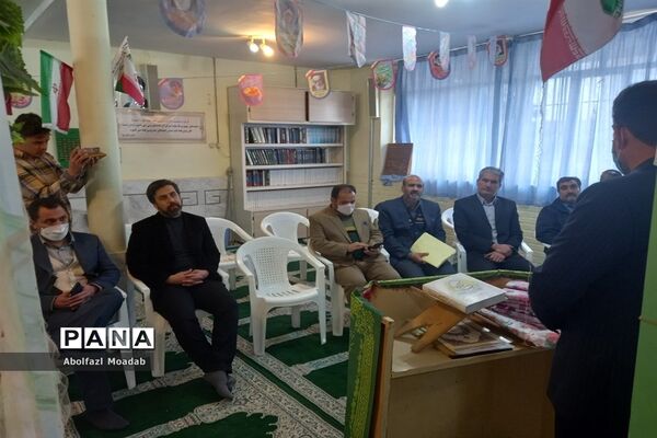 افتتاح نمایشگاه مدرسه انقلاب دبیرستان نمونه آیت الله خامنه‌ای، کاشمر